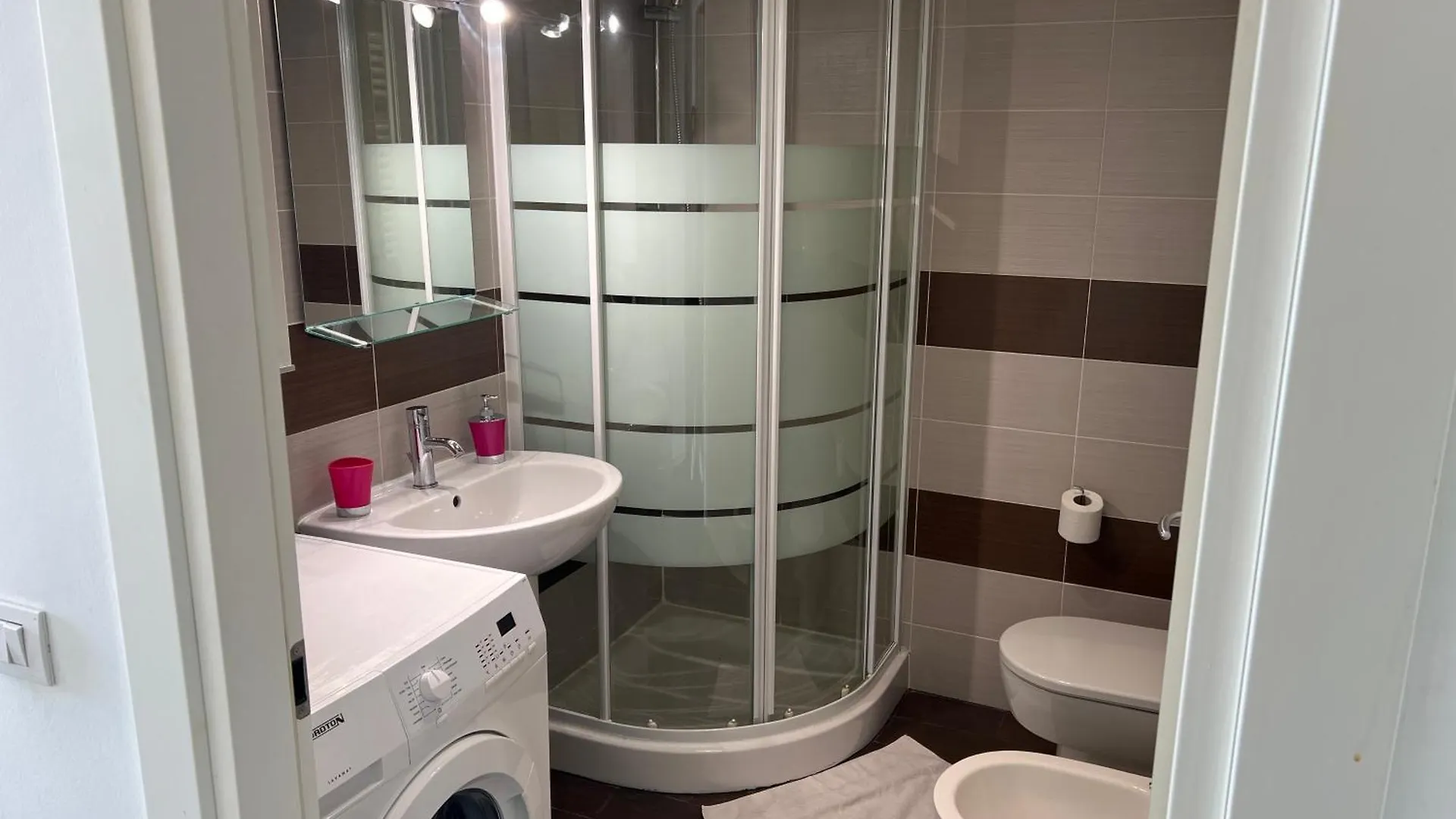 Apartamento Milanoflats - Bilocale Donminzoni 0*,  Italia
